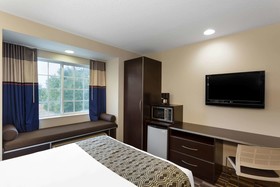 Microtel Inn & Suites by Wyndham Brooksville