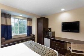 Microtel Inn & Suites by Wyndham Brooksville