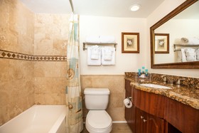 Tween Waters Inn