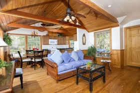 Tween Waters Inn