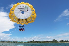 Tween Waters Inn