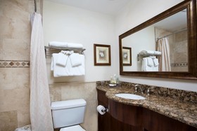 Tween Waters Inn