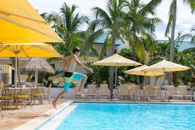 Tween Waters Inn