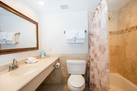 Tween Waters Inn