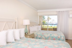 Tween Waters Inn