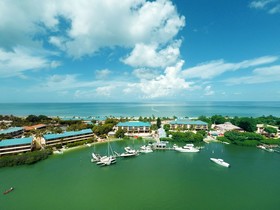 Tween Waters Inn