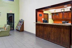 Super 8 by Wyndham Clearwater/St. Petersburg Airport