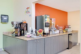 Super 8 by Wyndham Clearwater/St. Petersburg Airport