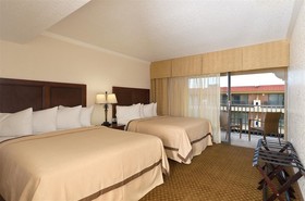 Coconut Cove All-Suite Hotel