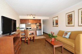 Coconut Cove All-Suite Hotel