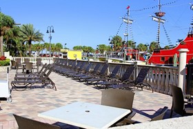Pier House 60