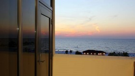 Pier House 60