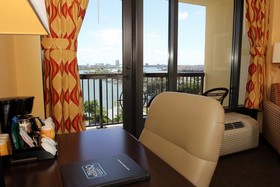 Pier House 60