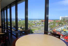 Pier House 60