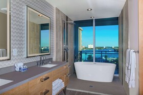 Wyndham Grand Clearwater Beach