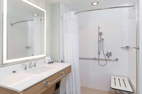 Wyndham Grand Clearwater Beach