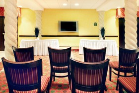 Holiday Inn Express Hotel & Suites Clewiston