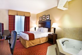 Holiday Inn Express Hotel & Suites Clewiston