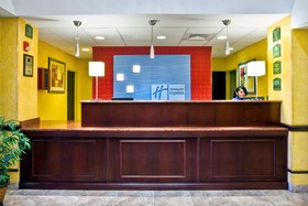 Holiday Inn Express Hotel & Suites Clewiston