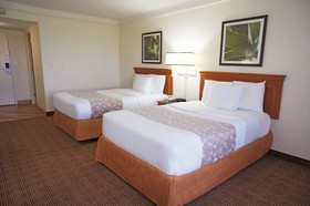 La Quinta Inn & Suites by Wyndham Coral Springs University Drive