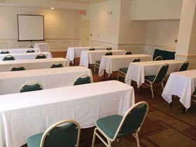 La Quinta Inn & Suites by Wyndham Coral Springs University Drive