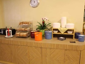La Quinta Inn & Suites by Wyndham Coral Springs University Drive