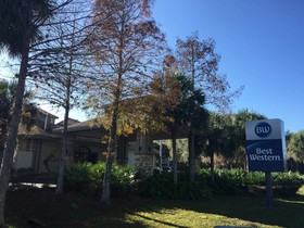 PaddleTail Waterfront Lodge Trademark Collection by Wyndham