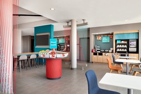 avid hotel Ft Lauderdale Airport-Cruise