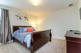 Champions Gate by iHome Resort