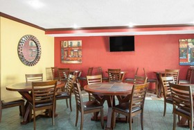 Ramada by Wyndham Davenport Orlando South