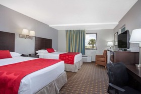 Ramada by Wyndham Davenport Orlando South