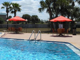 Ramada by Wyndham Davenport Orlando South