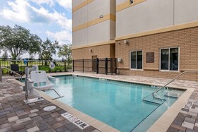 Comfort Suites Daytona Beach-Speedway