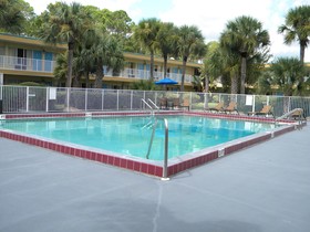 Days Inn by Wyndham Daytona Beach Speedway
