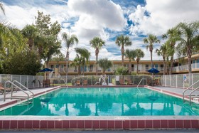 Days Inn by Wyndham Daytona Beach Speedway