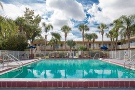 Days Inn by Wyndham Daytona Beach Speedway