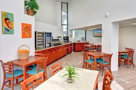 El Caribe Resort & Conference Center