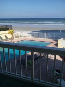 Holiday Shores Beach Club