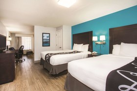 La Quinta Inn & Suites by Wyndham Oceanfront Daytona Beach