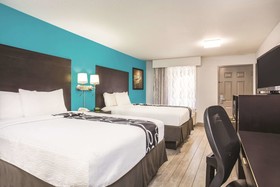 La Quinta Inn & Suites by Wyndham Oceanfront Daytona Beach