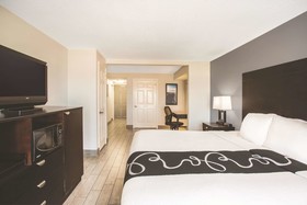 La Quinta Inn & Suites by Wyndham Oceanfront Daytona Beach