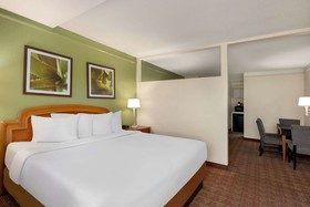 Baymont by Wyndham Daytona Beach/Intl Speedway