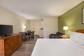 Baymont by Wyndham Daytona Beach/Intl Speedway