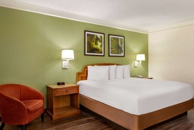 Baymont by Wyndham Daytona Beach/Intl Speedway