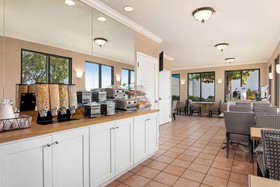 Baymont by Wyndham Daytona Beach/Intl Speedway