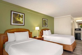Baymont by Wyndham Daytona Beach/Intl Speedway