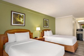 Baymont by Wyndham Daytona Beach/Intl Speedway
