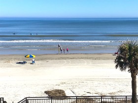 Mick's Beach Hideaway