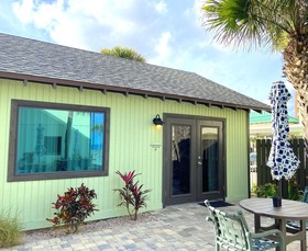Mick's Beach Hideaway