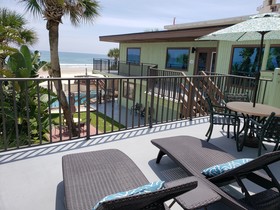 Mick's Beach Hideaway